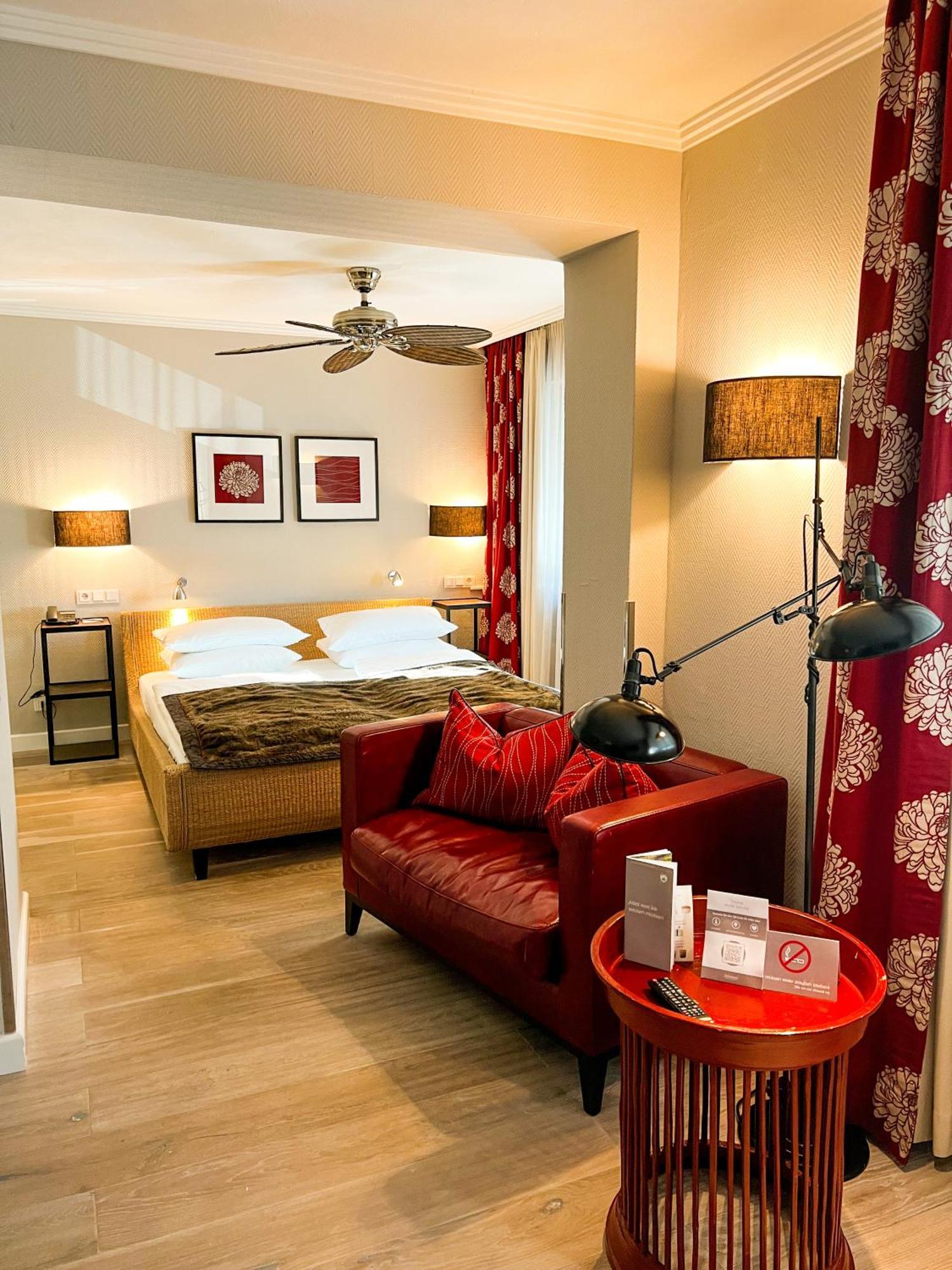Hotel-Restaurant Schwanen Metzingen  Eksteriør bilde