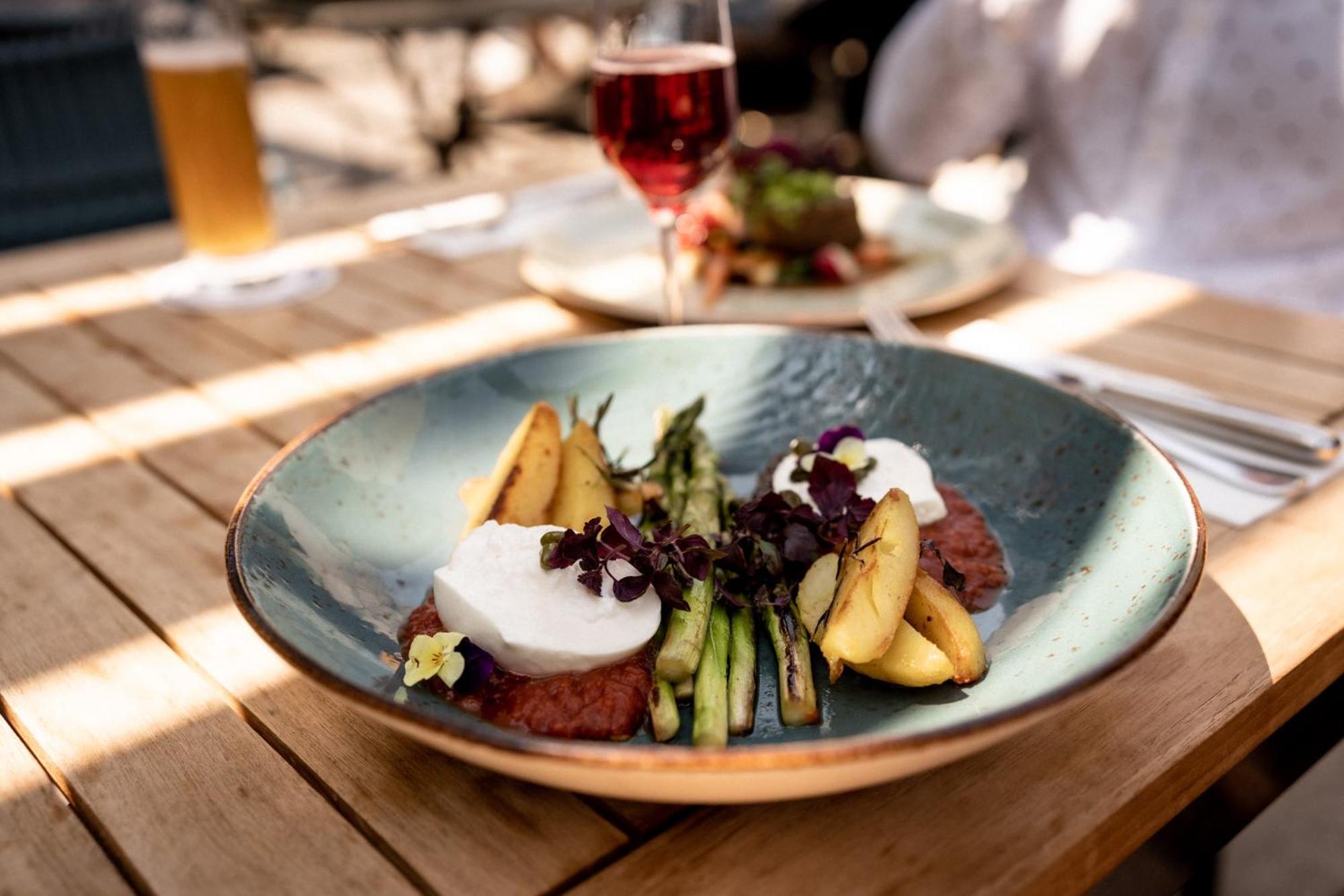 Hotel-Restaurant Schwanen Metzingen  Eksteriør bilde